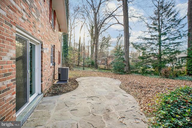 8928 CHELTONHAM PL, Annandale, VA 22003