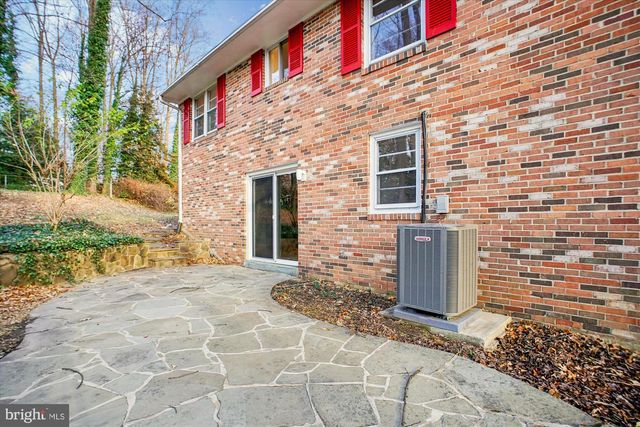 8928 CHELTONHAM PL, Annandale, VA 22003