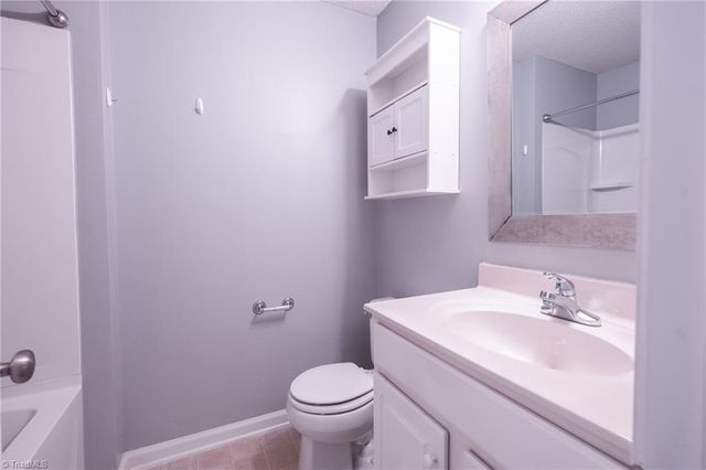 4701 Pennoak Lane M, Greensboro, NC 27407