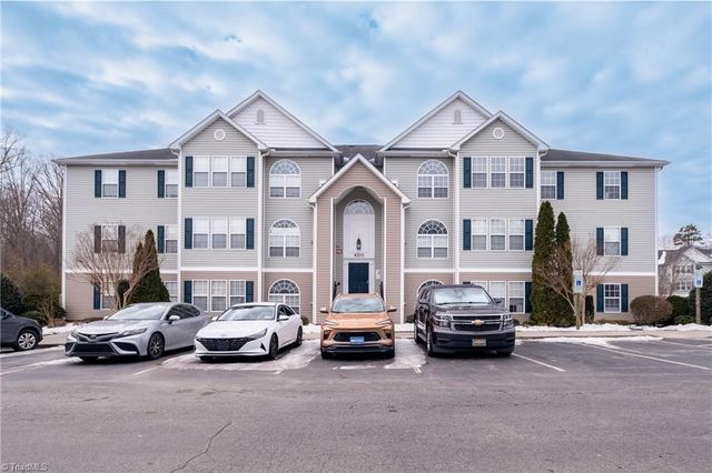 4701 Pennoak Lane M, Greensboro, NC 27407