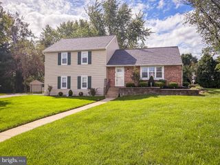 8 CARMEL PL, Newtown, PA 18940