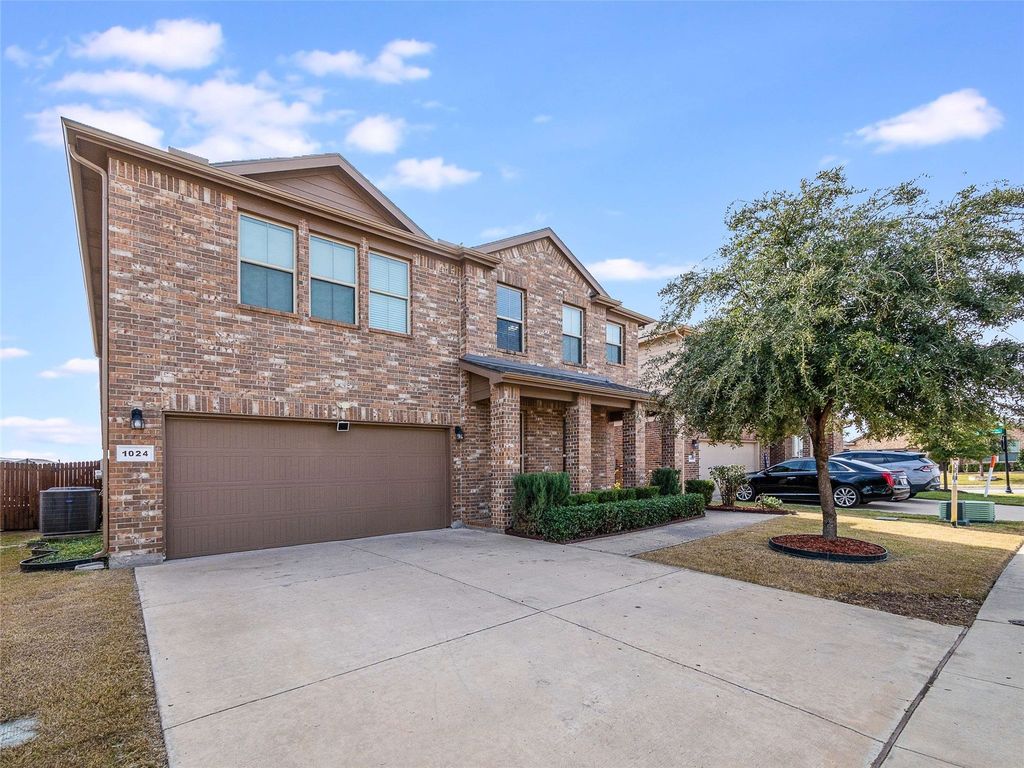 1024 Cushing Drive, Fort Worth, TX 76177