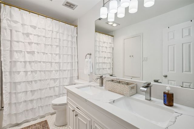 7506 W Northwest Highway 2, Dallas, TX 75225