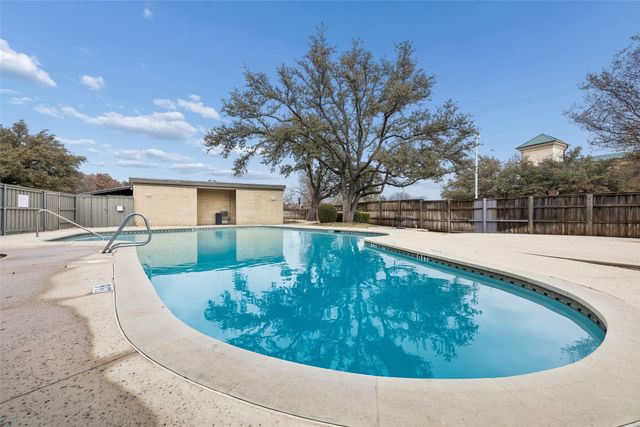 7506 W Northwest Highway 2, Dallas, TX 75225