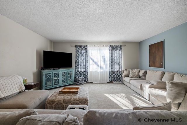 803 GOLDEN HILL ST, Cheyenne, WY 82009