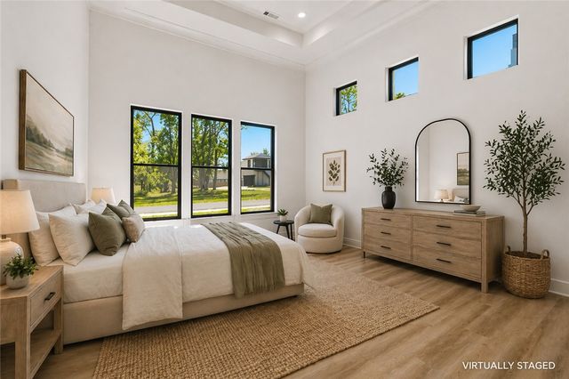227 NE H Street, Bentonville, AR 72712