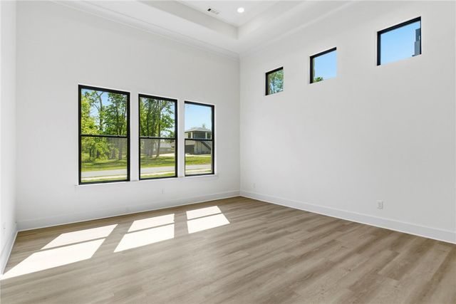 227 NE H Street, Bentonville, AR 72712