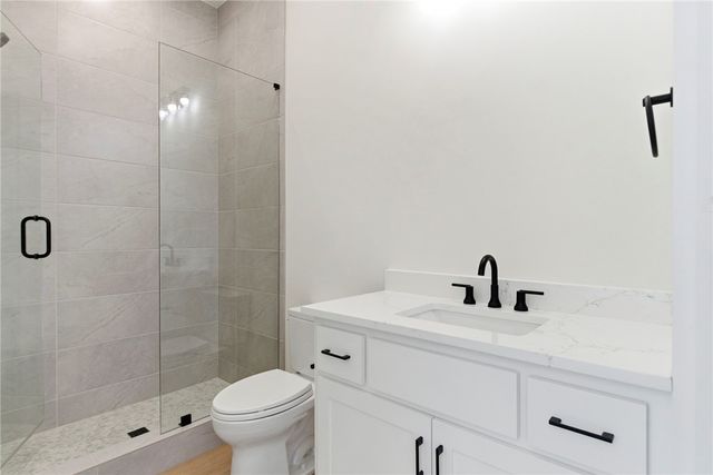 227 NE H Street, Bentonville, AR 72712