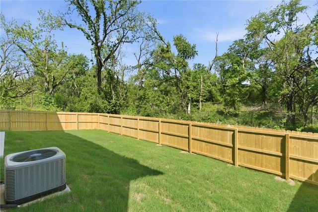 227 NE H Street, Bentonville, AR 72712