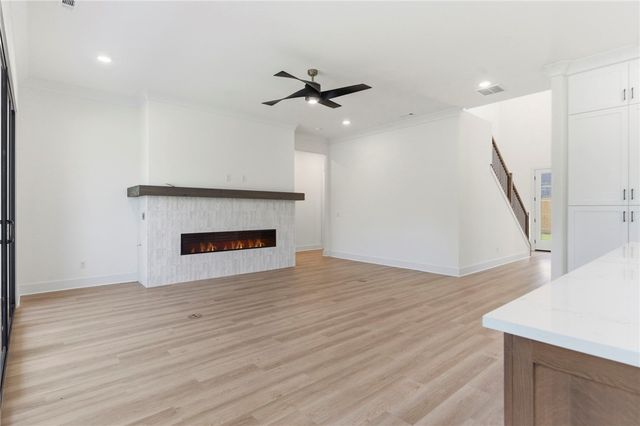 227 NE H Street, Bentonville, AR 72712