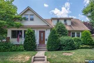 13-20 Burbank Street, Fair Lawn, NJ 07410