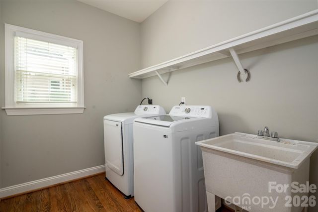 3415 Twelve Oaks Place, Charlotte, NC 28270
