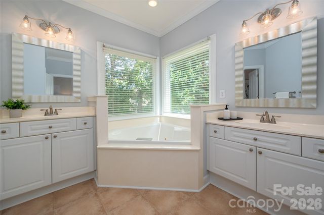 3415 Twelve Oaks Place, Charlotte, NC 28270