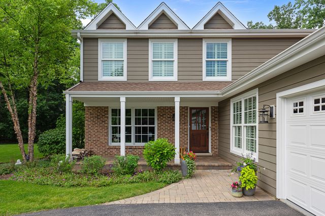 6 Deer Run, Lincolnshire, IL 60069