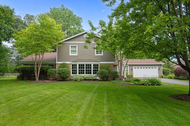 6 Deer Run, Lincolnshire, IL 60069