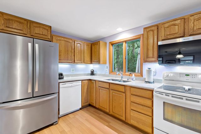 59 Joshuas Way, Eastham, MA 02642