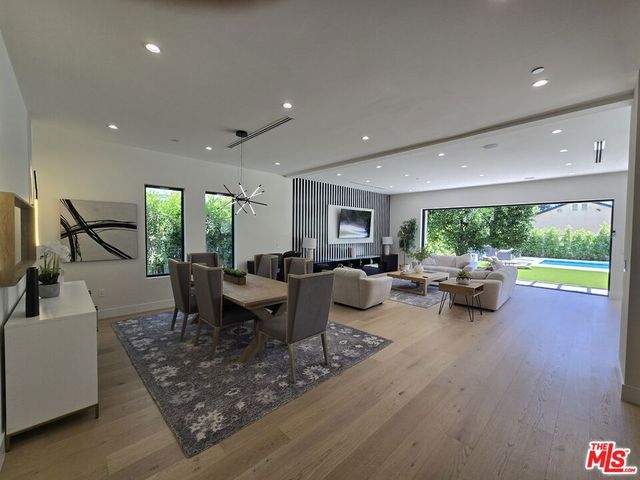 5012 Enfield Avenue, Los Angeles, CA 91316