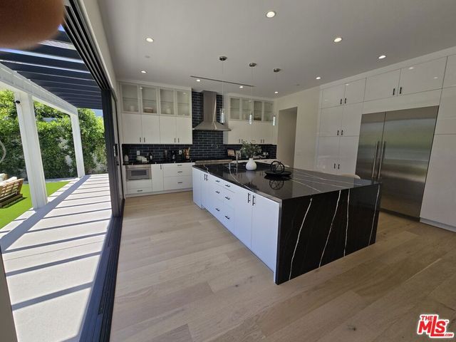 5012 Enfield Avenue, Los Angeles, CA 91316