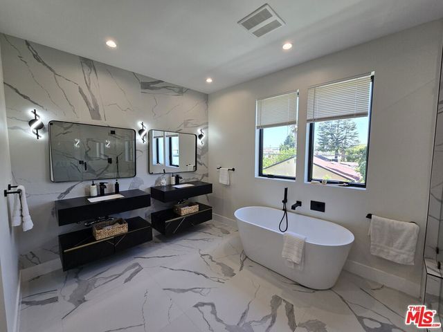 5012 Enfield Avenue, Los Angeles, CA 91316