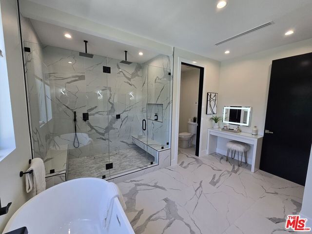 5012 Enfield Avenue, Los Angeles, CA 91316