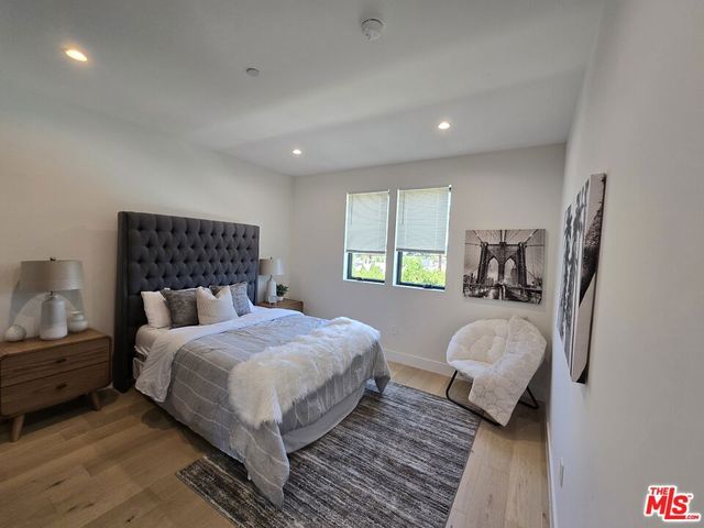 5012 Enfield Avenue, Los Angeles, CA 91316