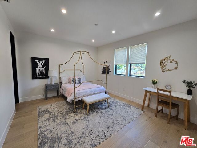 5012 Enfield Avenue, Los Angeles, CA 91316