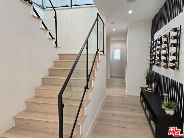 5012 Enfield Avenue, Los Angeles, CA 91316