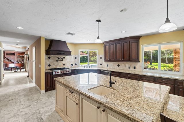 6500 SW 127th Street, Pinecrest, FL 33156