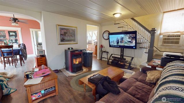 10 Bighorn Dr, Loomis, WA 98827