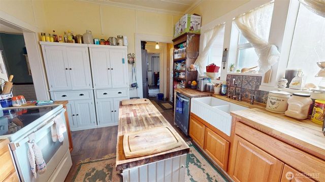 10 Bighorn Dr, Loomis, WA 98827