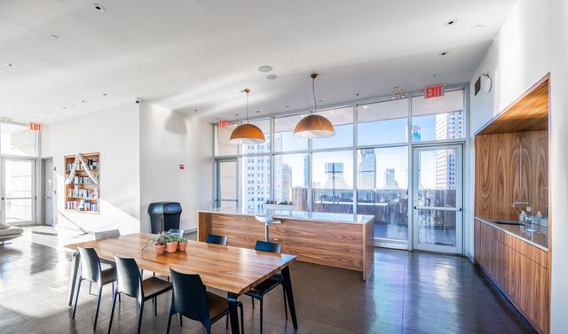 75 Wall St Frnt 2, New York City, NY 10005