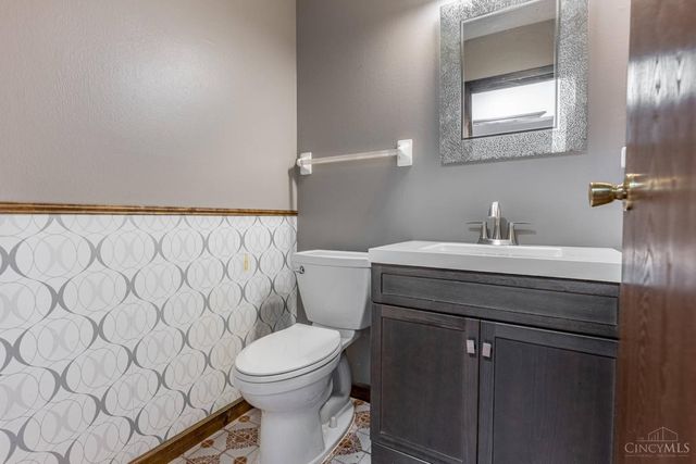 2006 Washington Creek Lane, Washington Twp, OH 45458
