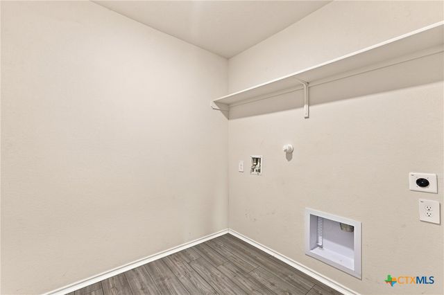208 Ida Loop, Seguin, TX 78155