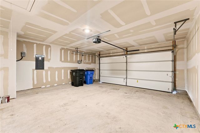208 Ida Loop, Seguin, TX 78155