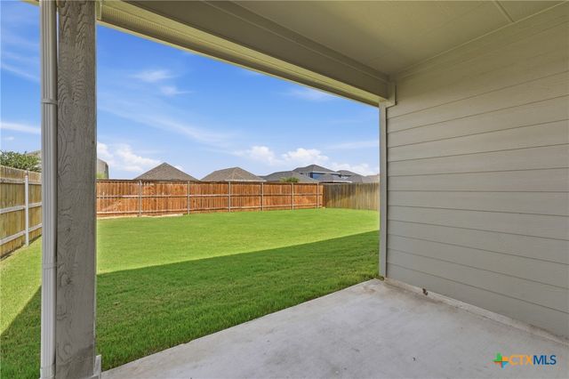 208 Ida Loop, Seguin, TX 78155