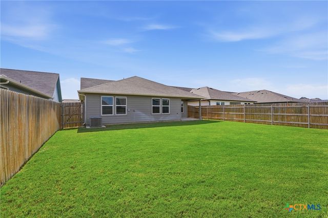 208 Ida Loop, Seguin, TX 78155