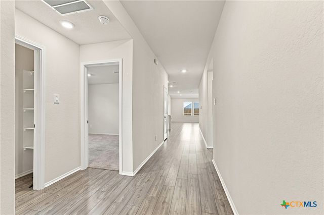 208 Ida Loop, Seguin, TX 78155
