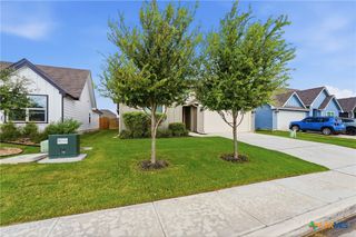 208 Ida Loop, Seguin, TX 78155