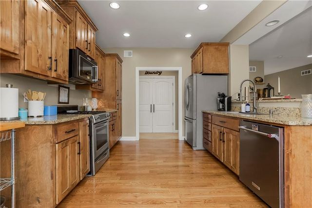 804 N 168th Street, Basehor, KS 66007