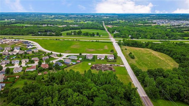 804 N 168th Street, Basehor, KS 66007
