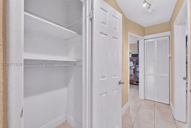 19721 SW 114th Ct, Miami, FL 33157