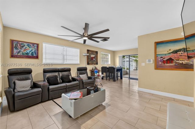 19721 SW 114th Ct, Miami, FL 33157