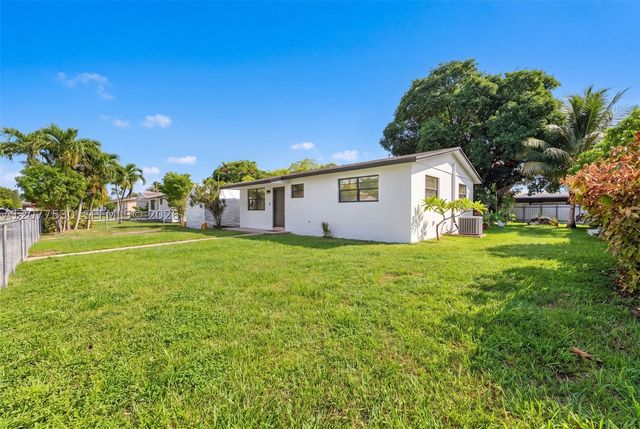 19721 SW 114th Ct, Miami, FL 33157