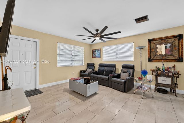 19721 SW 114th Ct, Miami, FL 33157