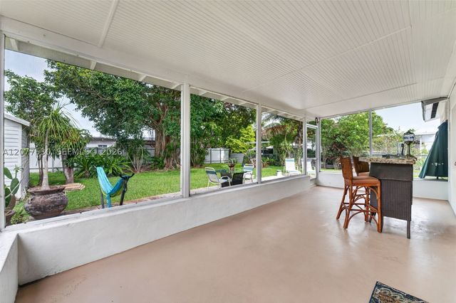 19721 SW 114th Ct, Miami, FL 33157