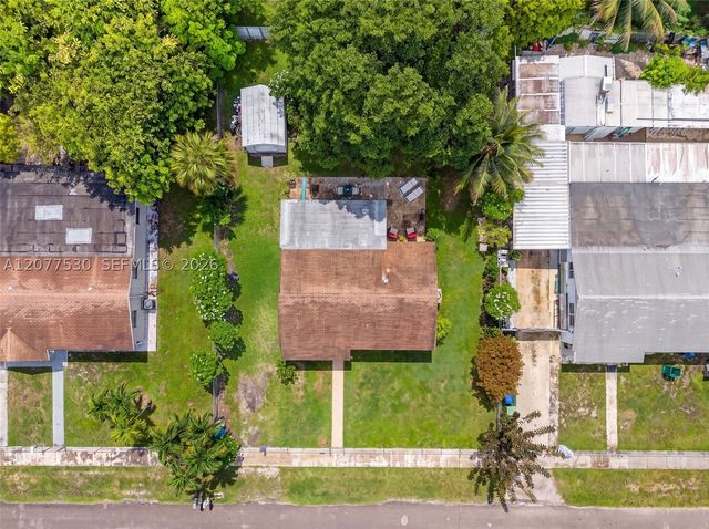 19721 SW 114th Ct, Miami, FL 33157