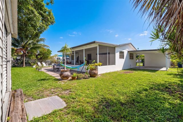 19721 SW 114th Ct, Miami, FL 33157