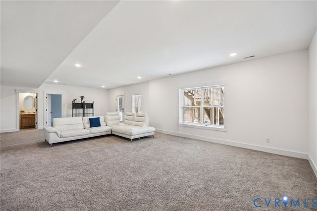 6021 Rivermere Ln, Glen Allen, VA 23059