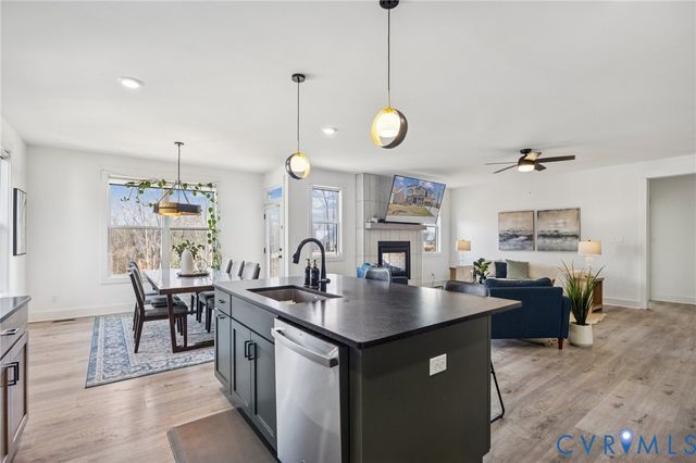 6021 Rivermere Ln, Glen Allen, VA 23059