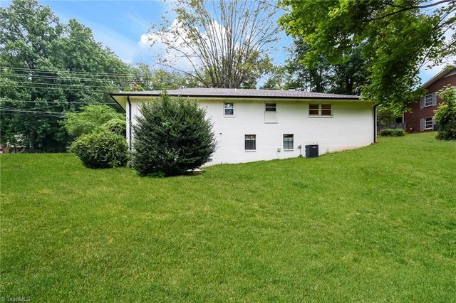 5170 Sunrise Terrace, Winston-salem, NC 27105